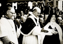 preghierallamadonnadifatimapapa Paolo VI a Fatima.png